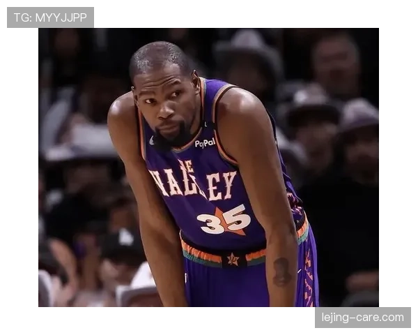 布里奇斯无球穿插拉开空间提升杜兰特单打威胁